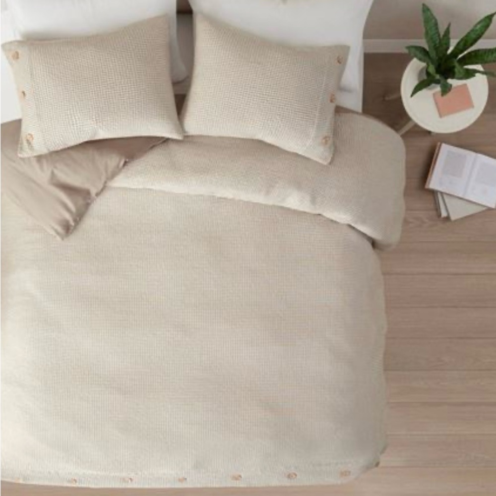 Cotton and Rayon from Bamboo Blend Waffle Weave Duvet Cover Set by Clean Spaces - Picture 2 of 4